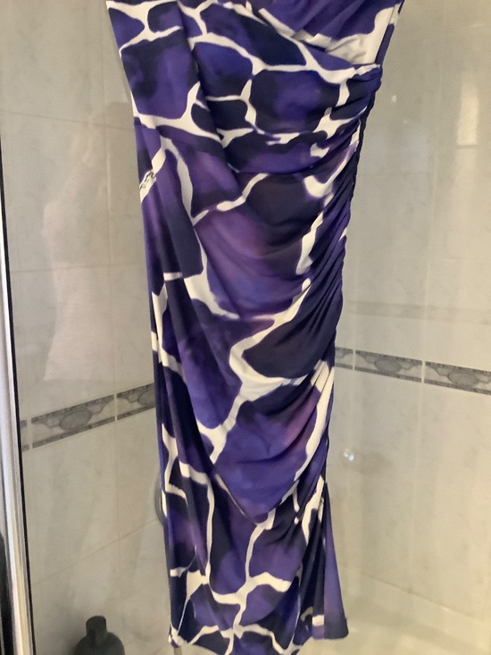 Dress - Picture 4 of 6